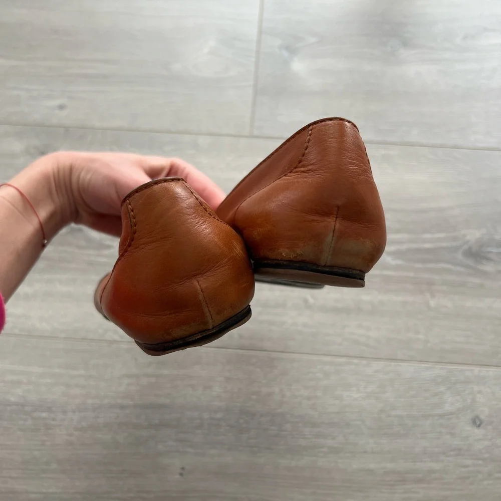 Gucci Brown Leather Flats with Gold Logo - Picture 7 of 12